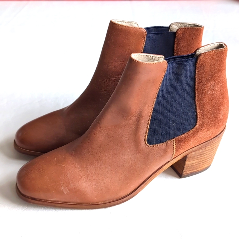 Boden Heeled Leather Chelsea Boots in Camel and Navy Women's Size 41